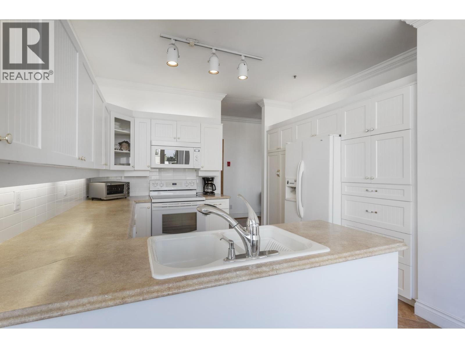 405 3777 W 8th Avenue, Vancouver, British Columbia  V6R 1Z2 - Photo 10 - R3048596