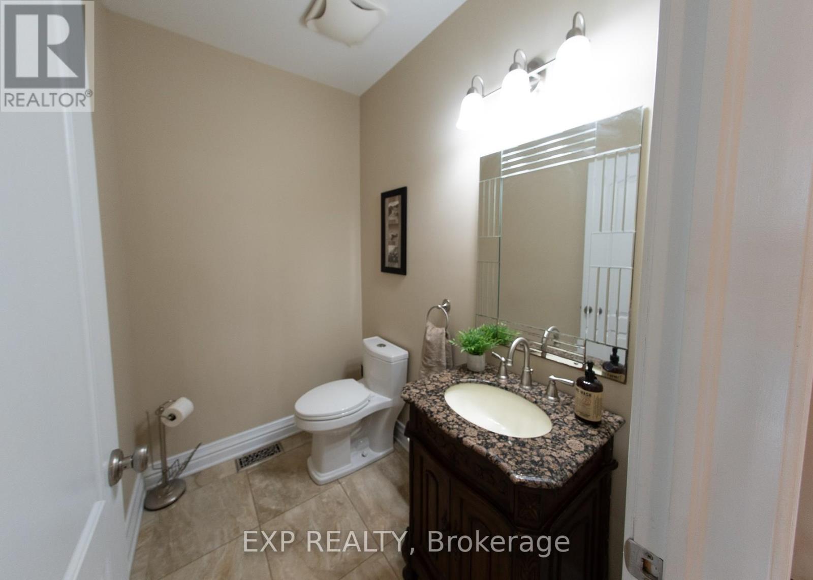 2754 Eagleson Road, Ottawa, Ontario  K2S 1B8 - Photo 11 - X12408005