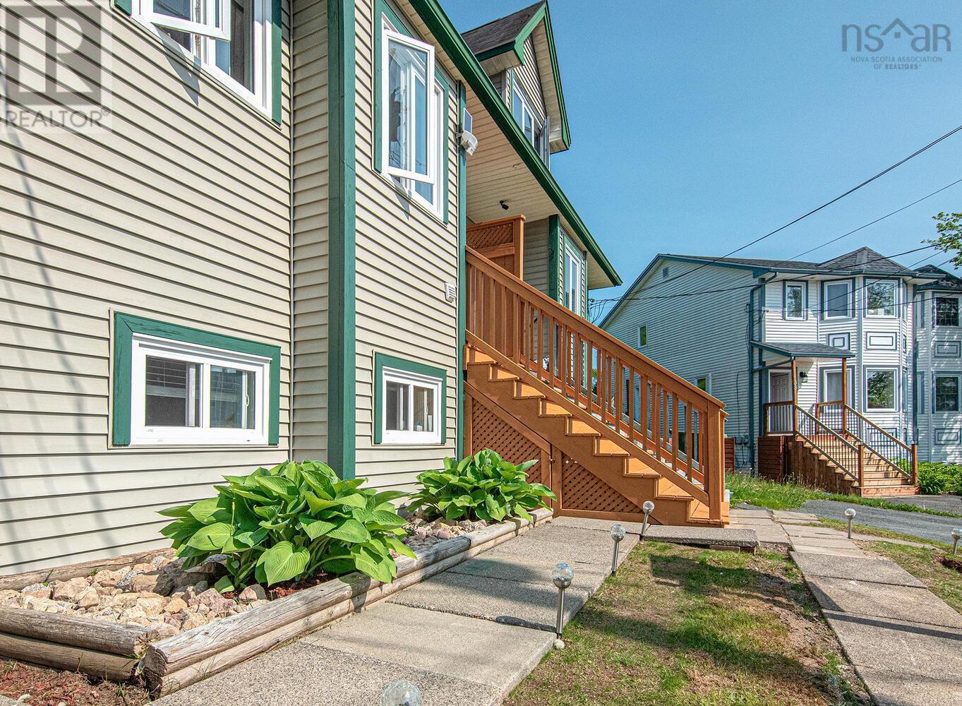 Property at 37 Oakvale Court image 3
