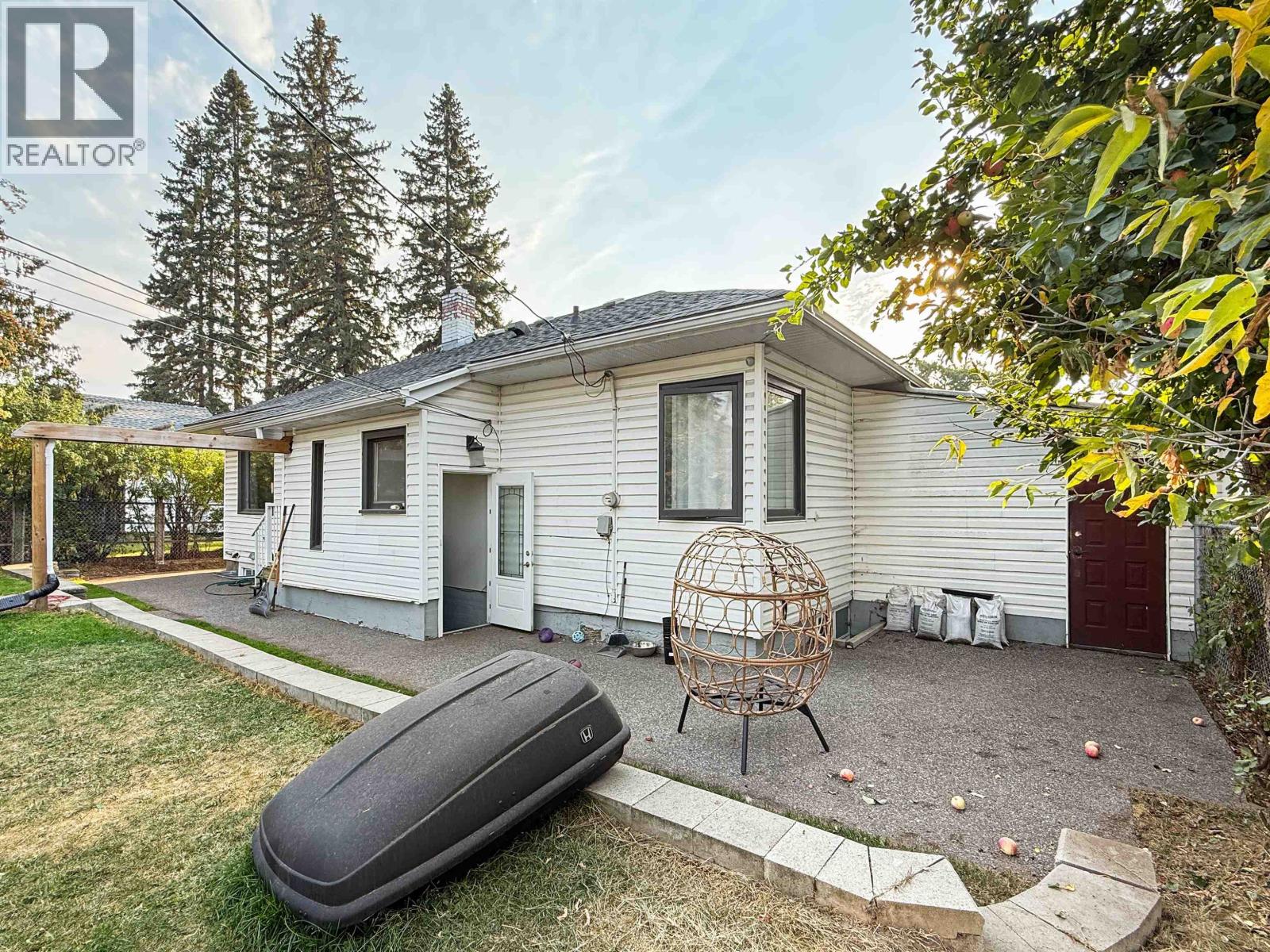 2365 Laurier Crescent, Prince George, British Columbia  V2M 2A9 - Photo 4 - R3048843