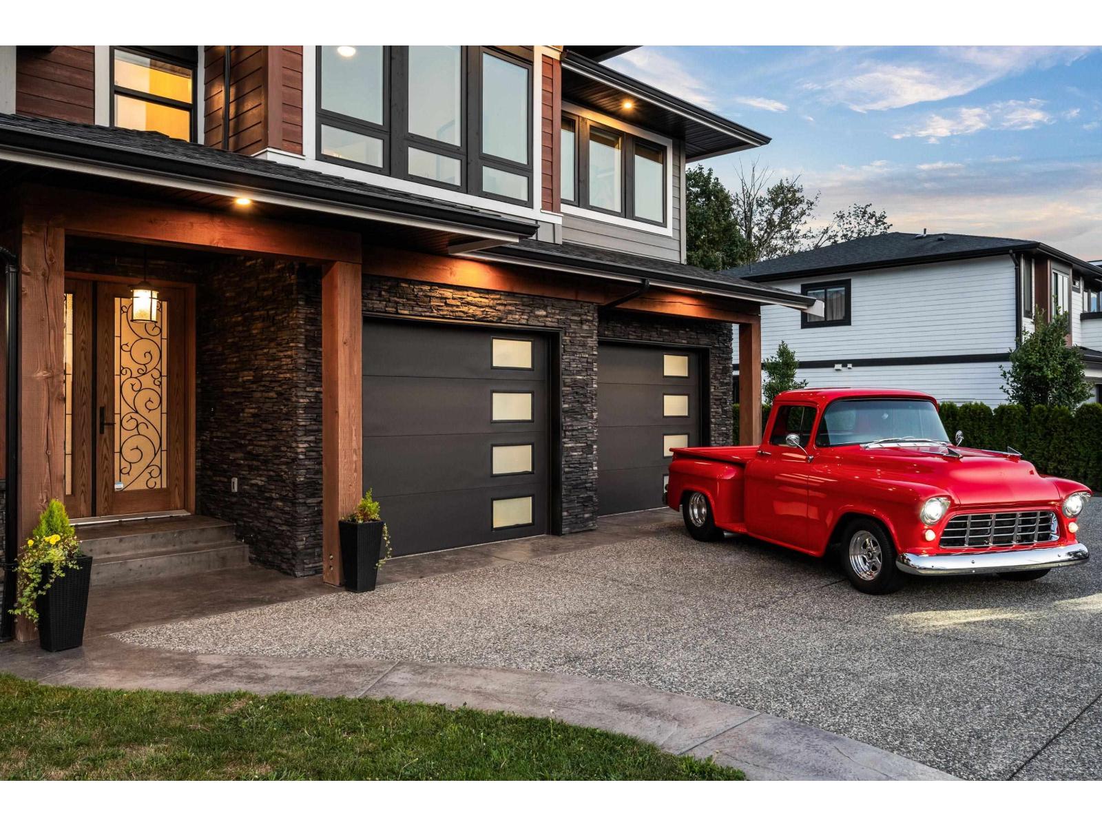 6432 Fairway Street, Sardis South, Chilliwack, British Columbia  V2R 0Z8 - Photo 2 - R3048603