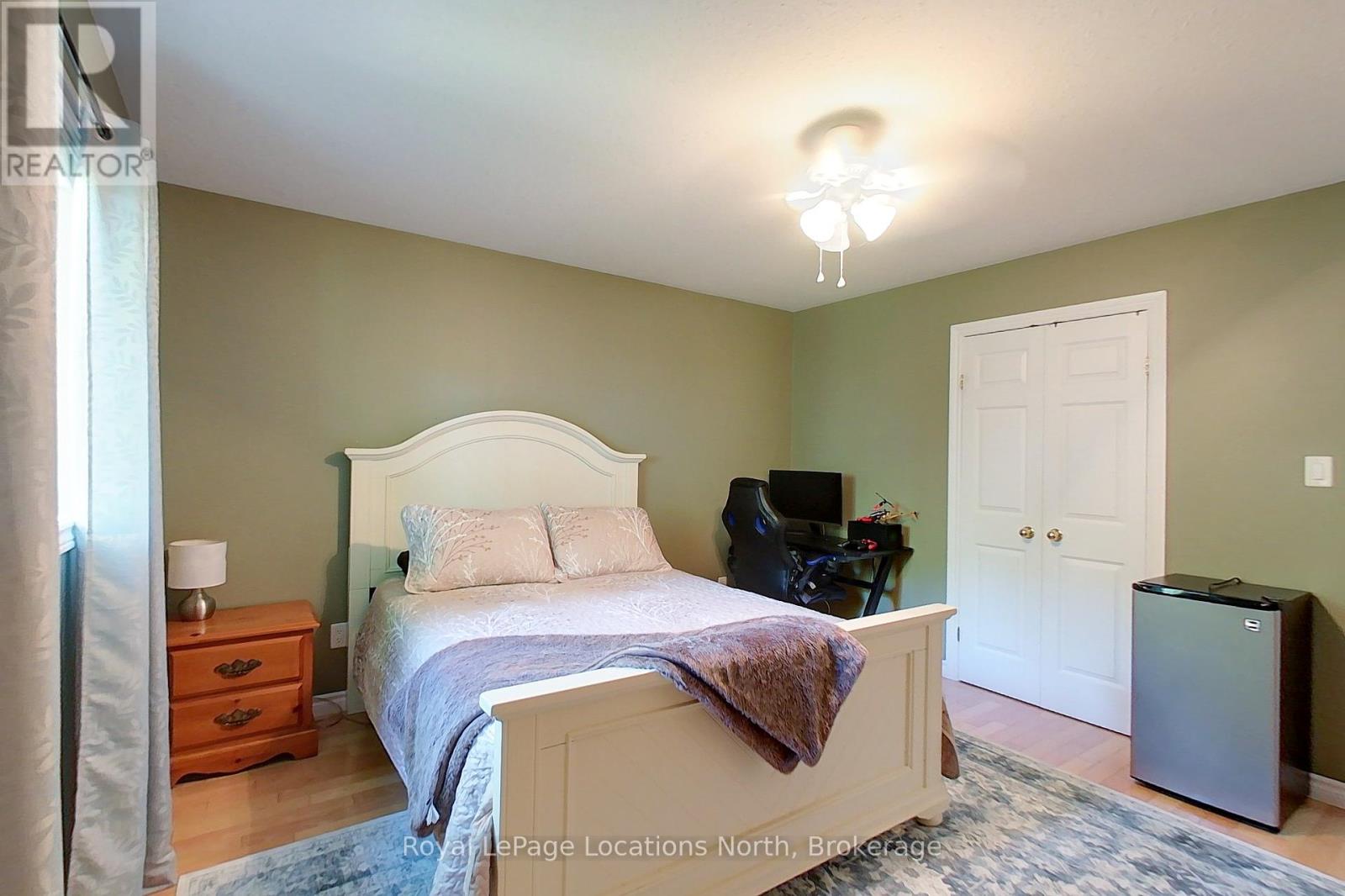 94 Oxbow Park Drive, Wasaga Beach, Ontario  L9Z 2V8 - Photo 18 - S12407691