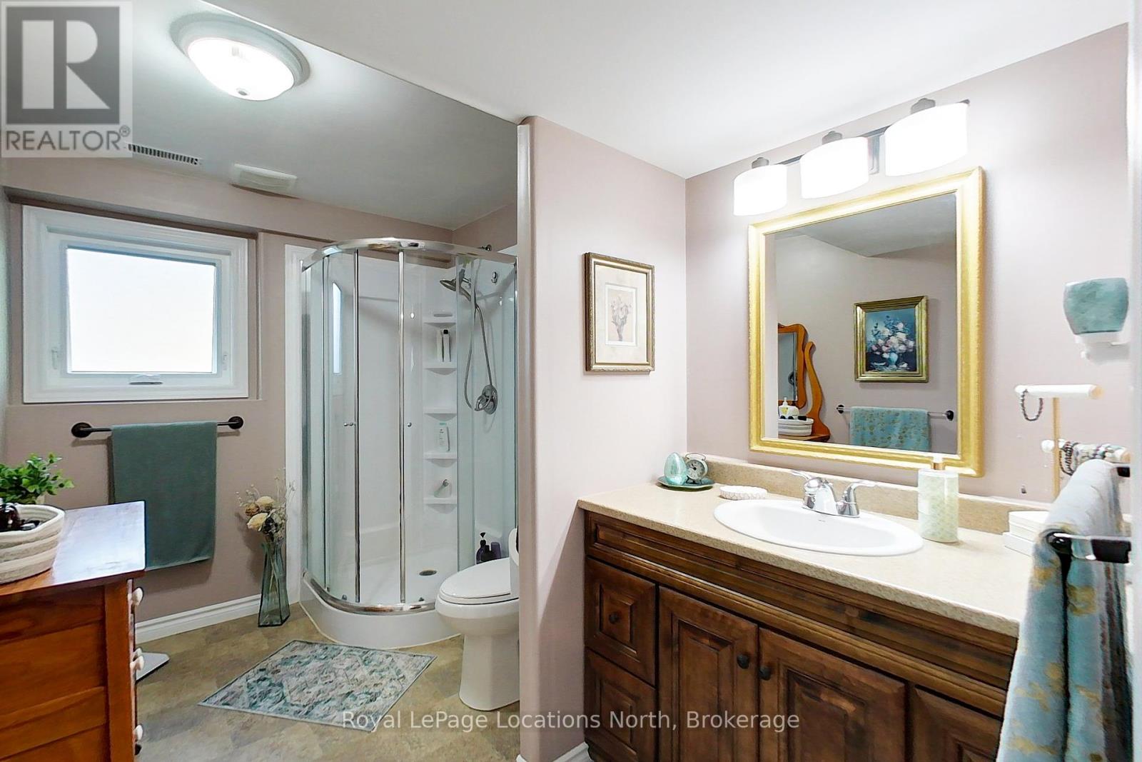 94 Oxbow Park Drive, Wasaga Beach, Ontario  L9Z 2V8 - Photo 31 - S12407691
