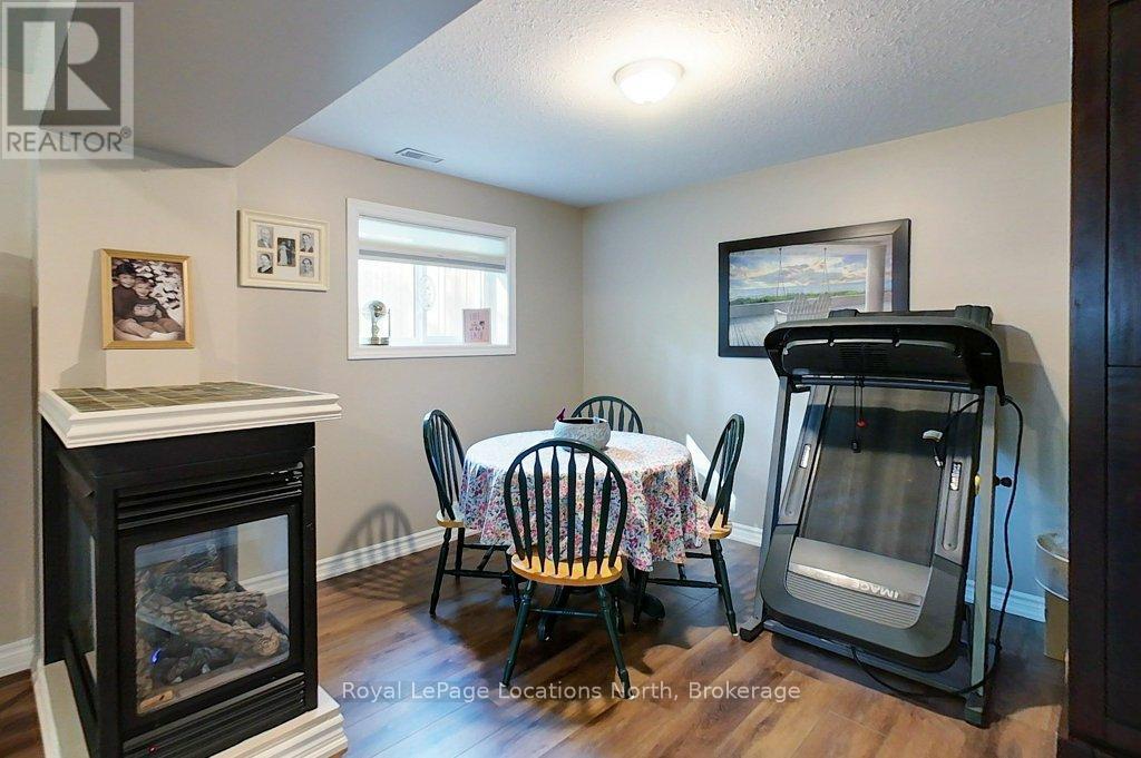 94 Oxbow Park Drive, Wasaga Beach, Ontario  L9Z 2V8 - Photo 28 - S12407691