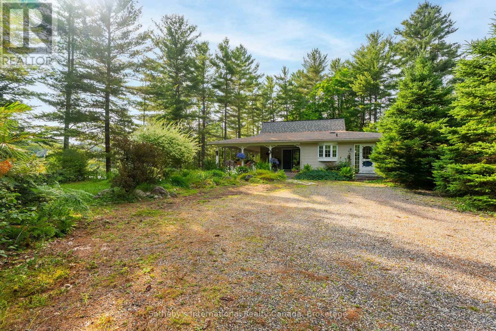 176 Ripple & Palette Lake Road, Huntsville, Ontario  P1H 2J4 - Photo 3 - X12408114
