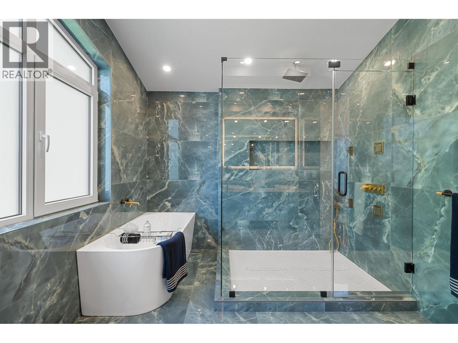 687 Poplar Street, Coquitlam, British Columbia  V3J 3K7 - Photo 13 - R3048689