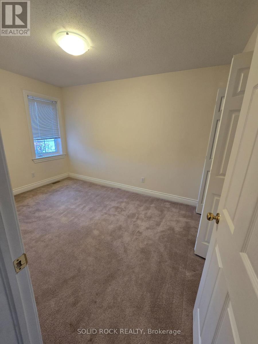 72 Castle Glen Crescent E, Ottawa, Ontario  K2L 4H1 - Photo 13 - X12408069