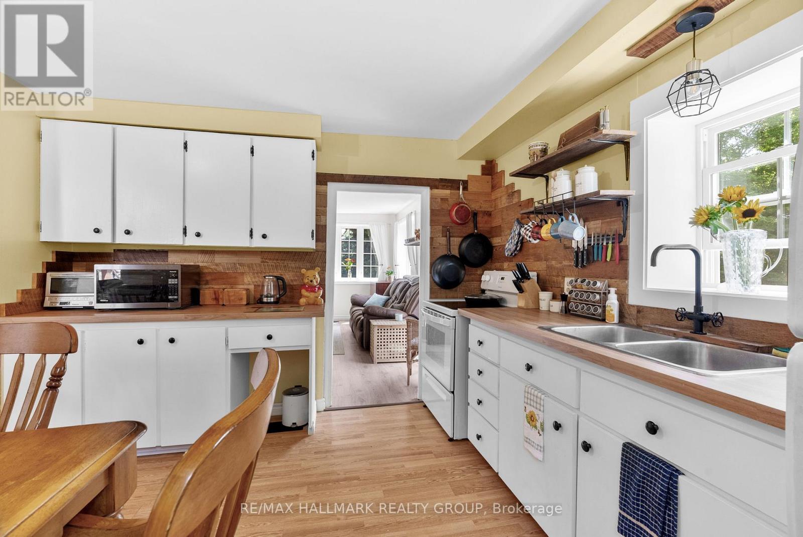 187 Kitley Bastard Road, Elizabethtown-Kitley, Ontario  K0E 1Y0 - Photo 10 - X12408112
