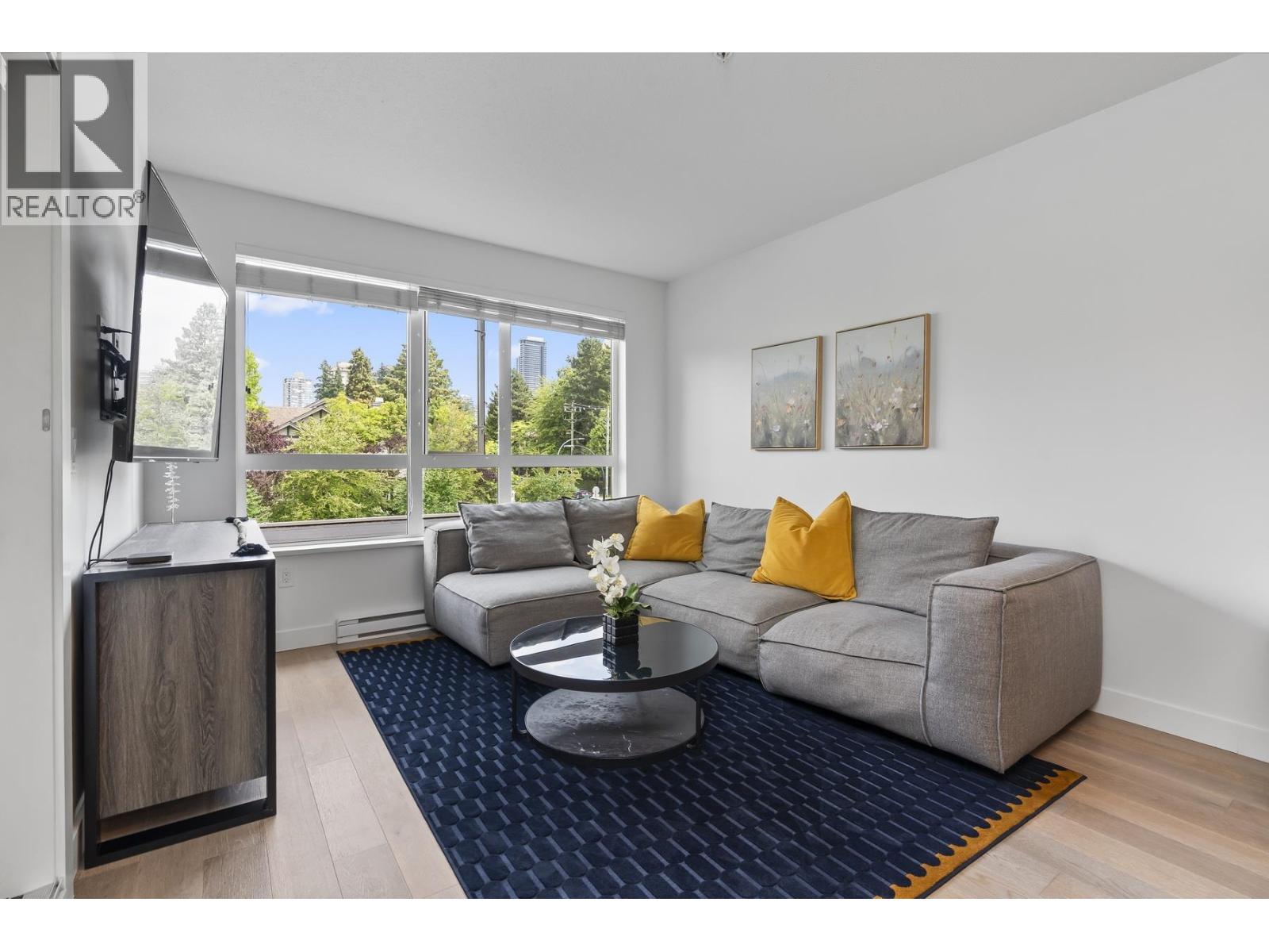 416 3399 NOEL DRIVE, Burnaby, British Columbia