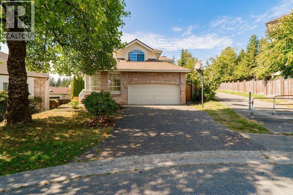 7 CEDARWOOD COURT, Port Moody, British Columbia