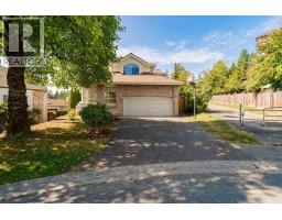 7 CADARWOOD COURT