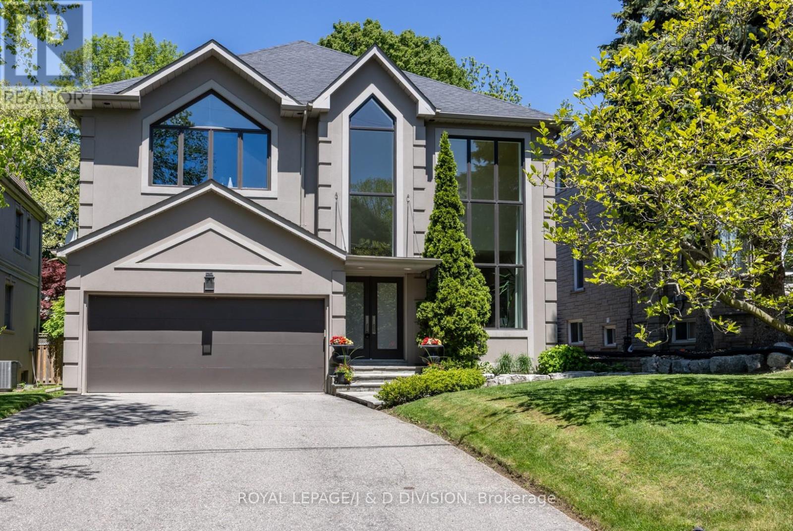 42 Munro Boulevard, Toronto, Ontario  M2P 1B9 - Photo 1 - C12399435