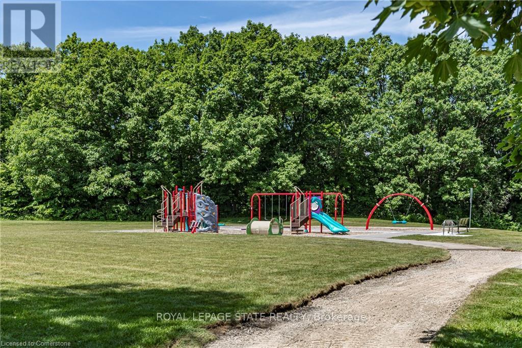 1510 Norwood Avenue, Burlington, Ontario  L7T 1V8 - Photo 4 - W12407686