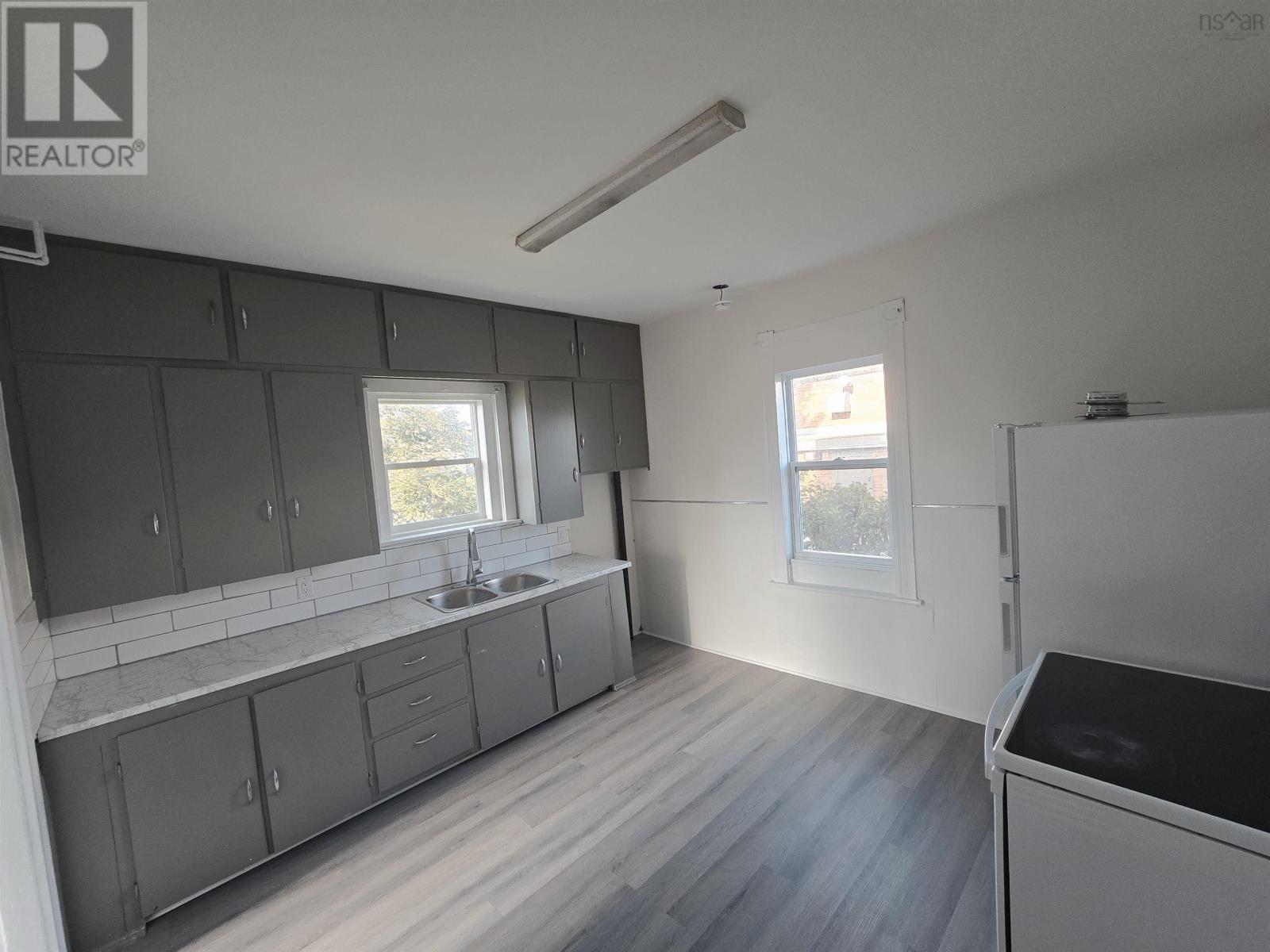 31 Forbes Court, Sydney, Nova Scotia  B1P 5Y4 - Photo 8 - 202523488