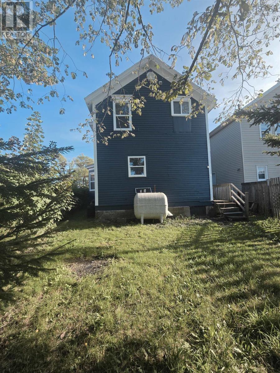 31 Forbes Court, Sydney, Nova Scotia  B1P 5Y4 - Photo 4 - 202523488