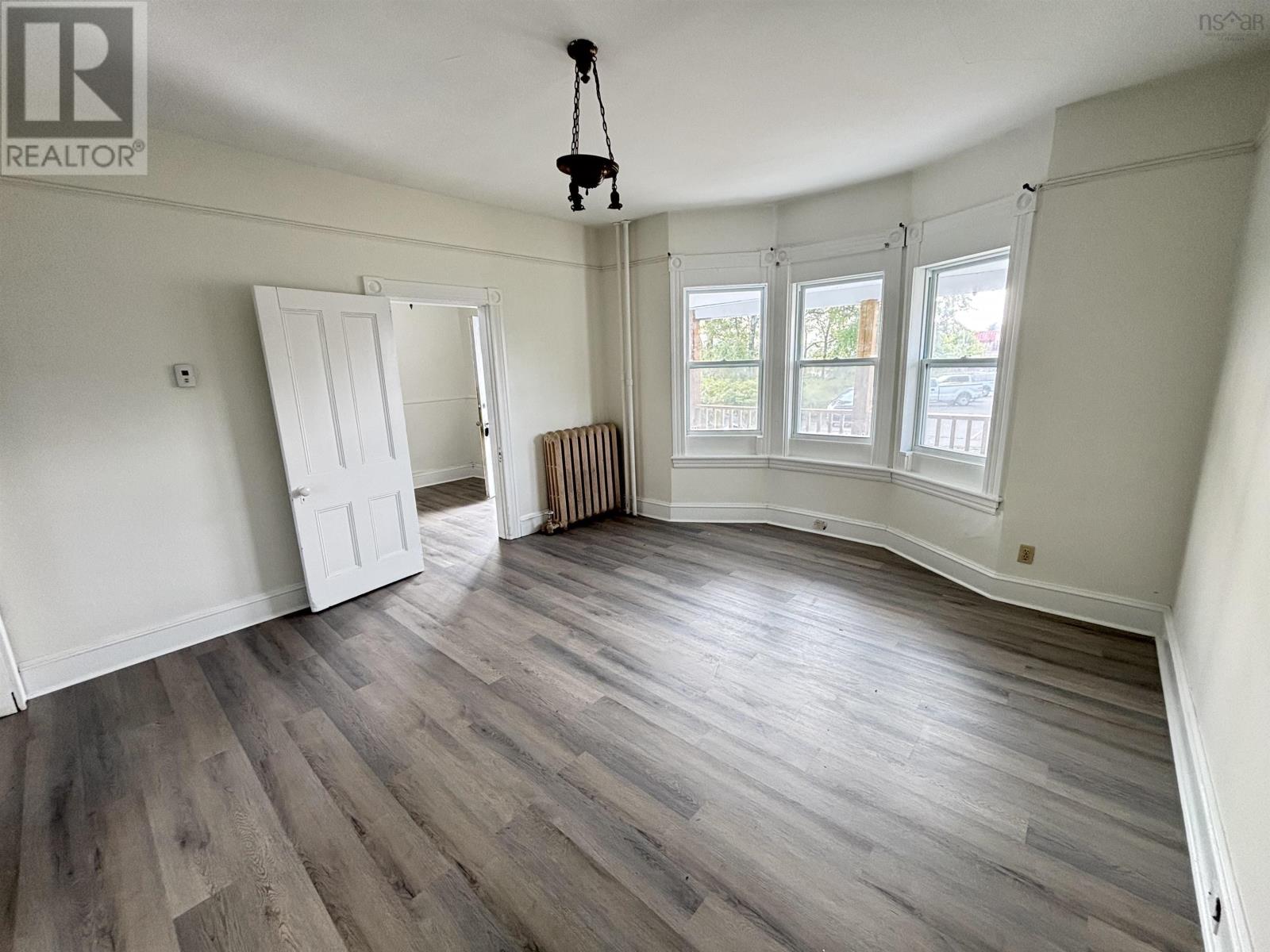 31 Forbes Court, Sydney, Nova Scotia  B1P 5Y4 - Photo 6 - 202523488