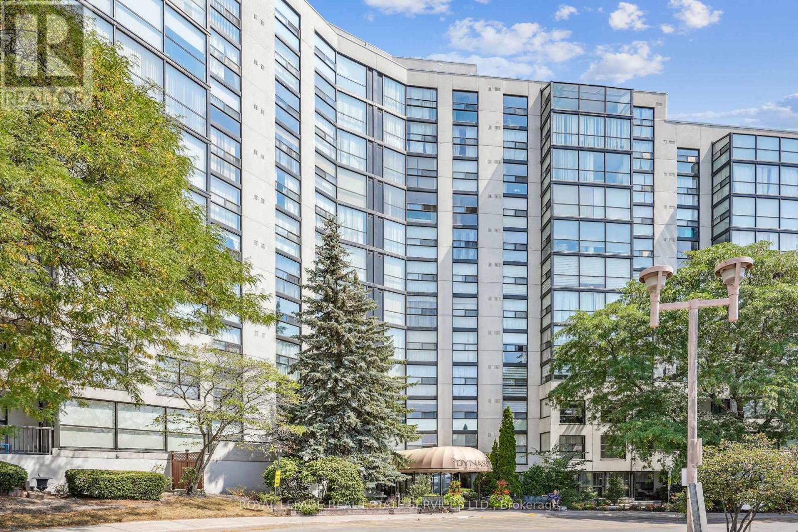417 - 30 Harding Boulevard W, Richmond Hill, Ontario  L4C 9M3 - Photo 1 - N12408089