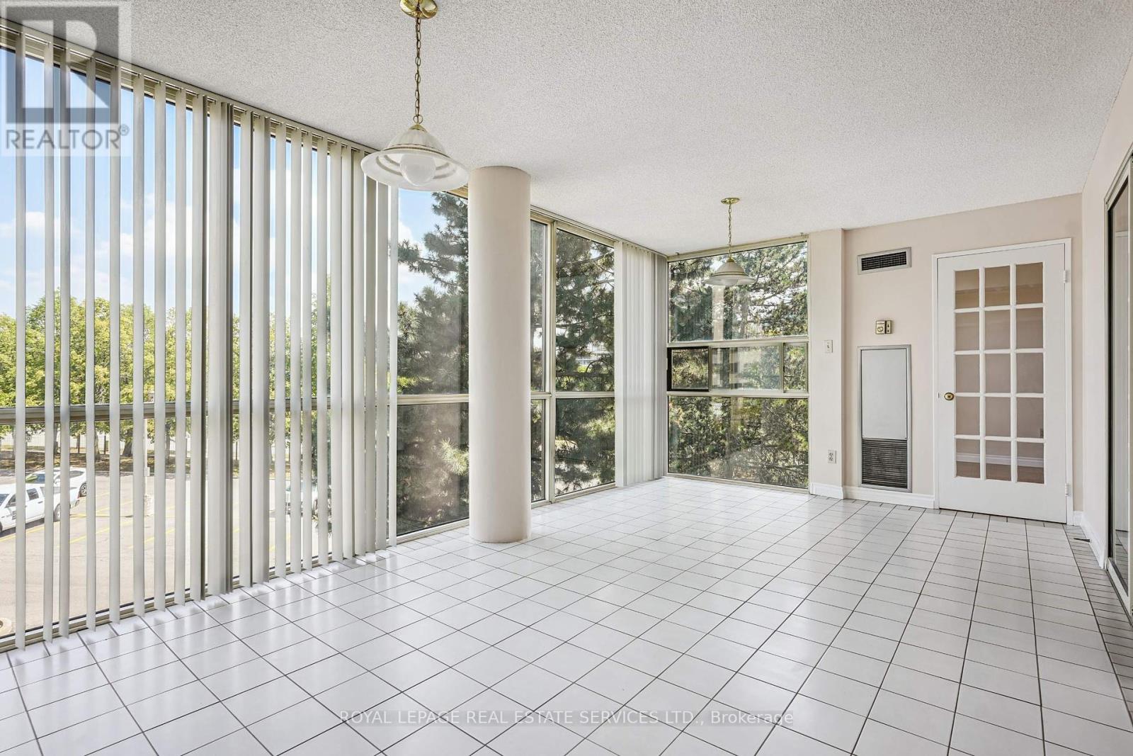 417 - 30 Harding Boulevard W, Richmond Hill, Ontario  L4C 9M3 - Photo 12 - N12408089