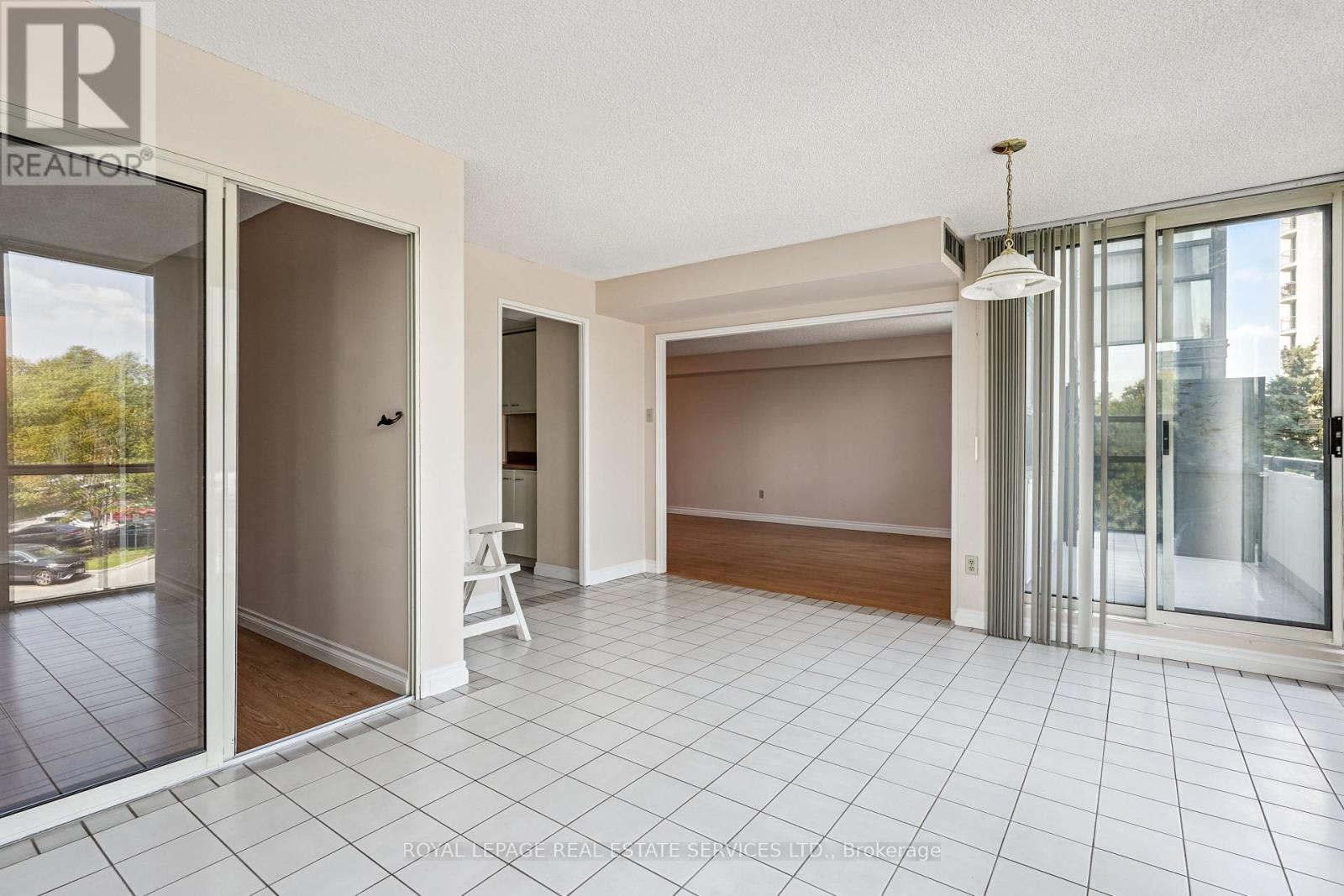417 - 30 Harding Boulevard W, Richmond Hill, Ontario  L4C 9M3 - Photo 14 - N12408089