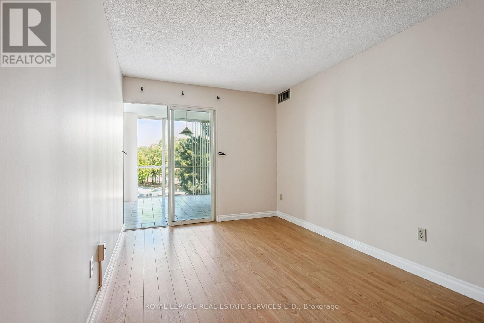 417 - 30 Harding Boulevard W, Richmond Hill, Ontario  L4C 9M3 - Photo 24 - N12408089
