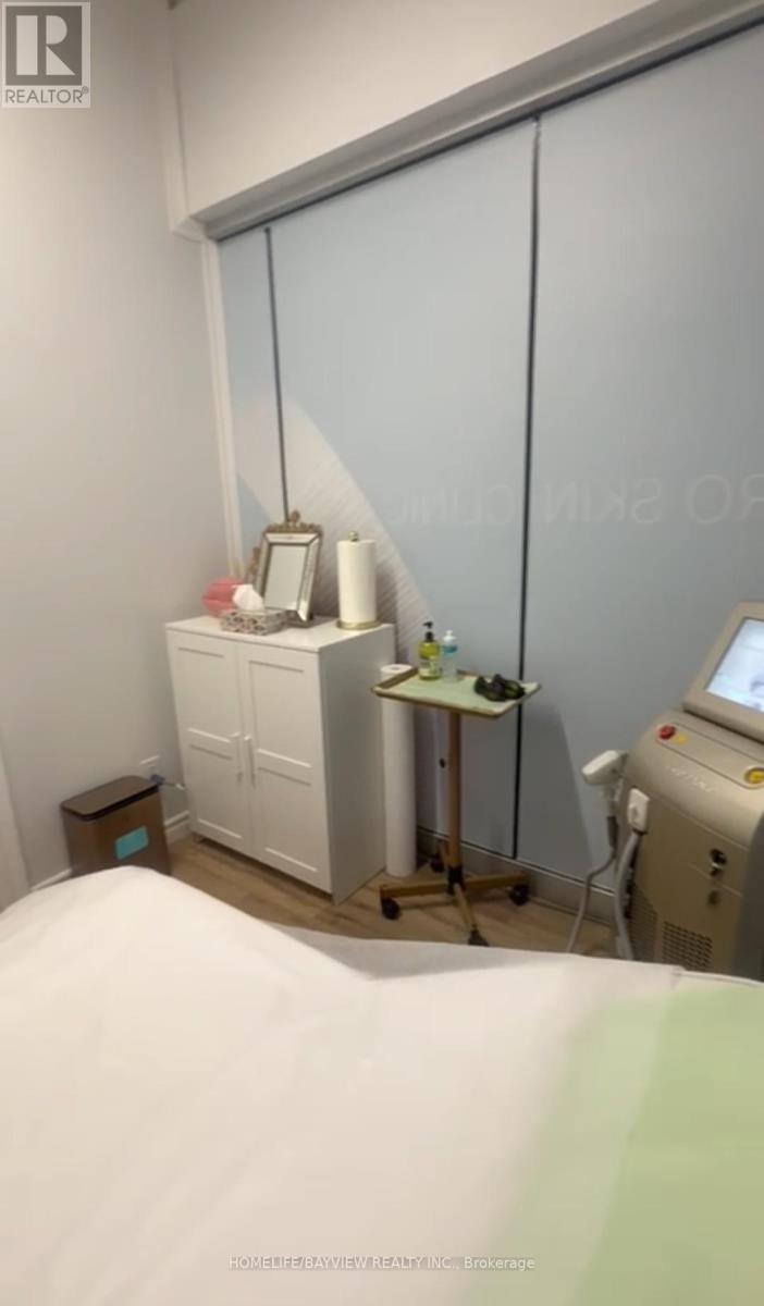 213 - 7181 Yonge Street, Markham, Ontario  L3T 0C7 - Photo 3 - N12408092