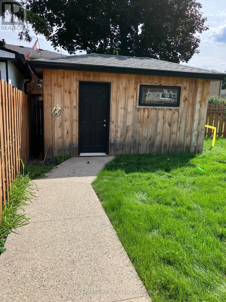 Main Flr - 88 Kulpin Avenue, Bradford West Gwillimbury, Ontario  L3Z 1T7 - Photo 11 - N12408101