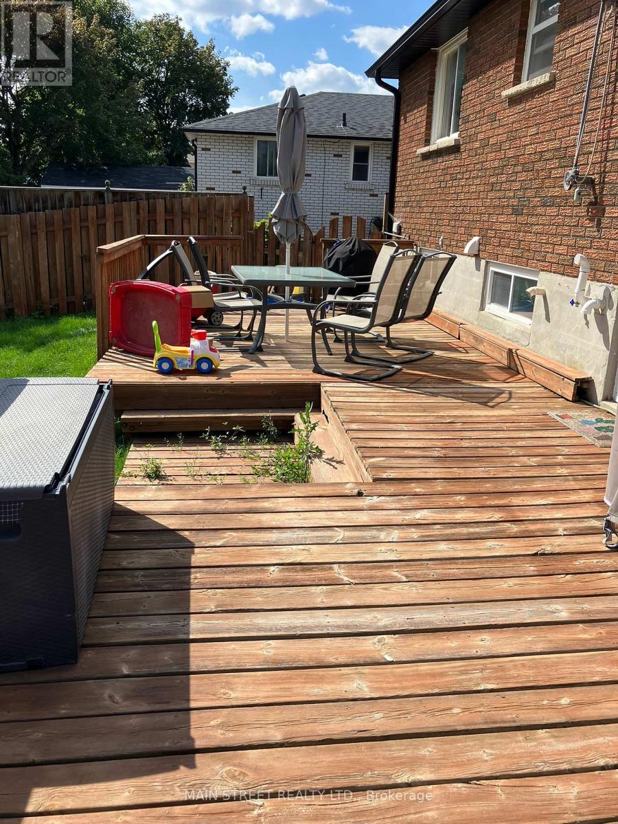 Main Flr - 88 Kulpin Avenue, Bradford West Gwillimbury, Ontario  L3Z 1T7 - Photo 12 - N12408101
