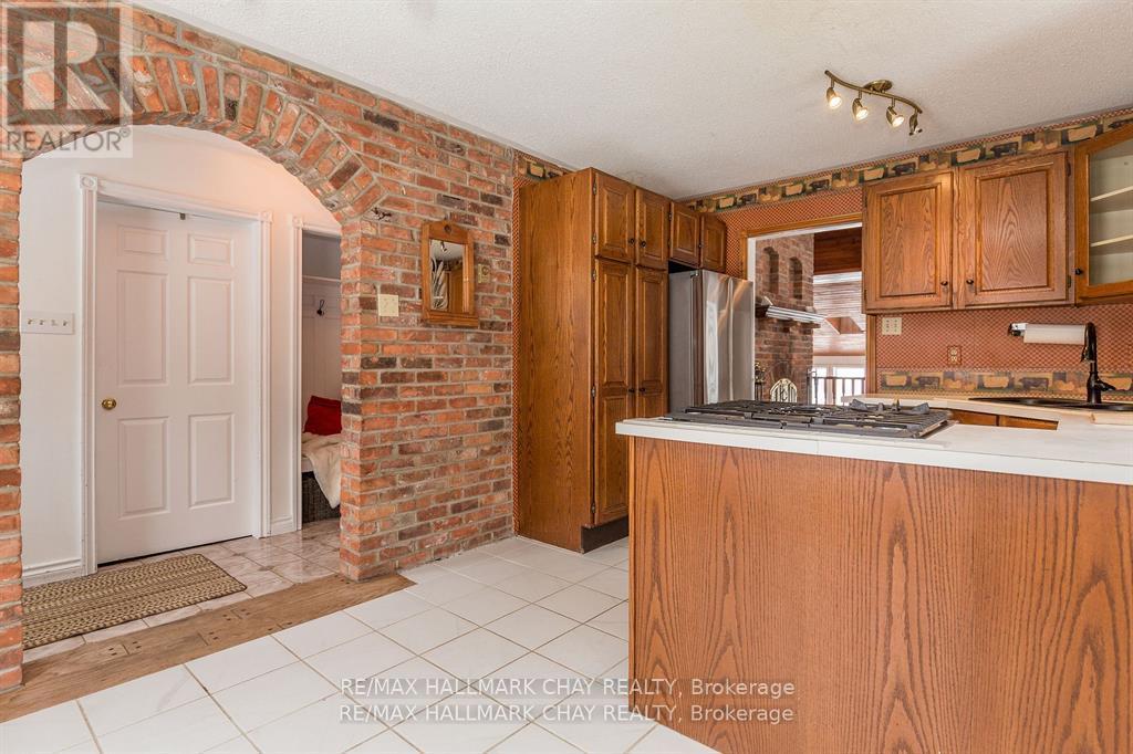 1969 North Orr Lake Road, Springwater, Ontario  L0L 1P0 - Photo 4 - S12408070