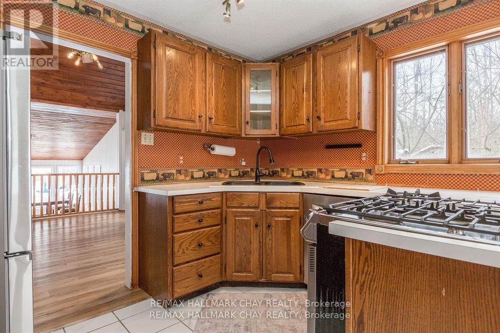 1969 North Orr Lake Road, Springwater, Ontario  L0L 1P0 - Photo 7 - S12408070