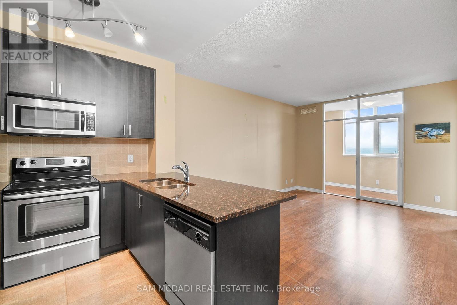 1616 - 9235 Jane Street, Vaughan (Maple), Ontario  L6A 0J8 - Photo 10 - N12377685