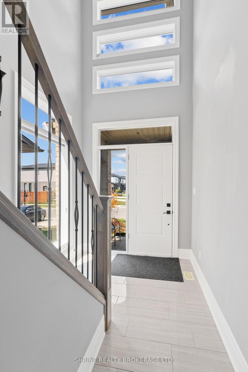 957 Holtby Court, London North, Ontario  N6G 0W9 - Photo 6 - X12408034