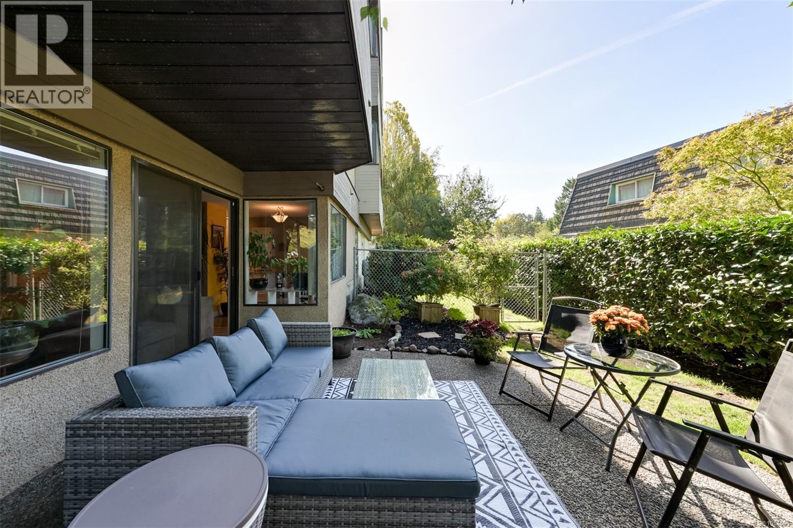 101 3274 Glasgow Ave, Saanich, British Columbia  V8X 1M2 - Photo 13 - 1014065