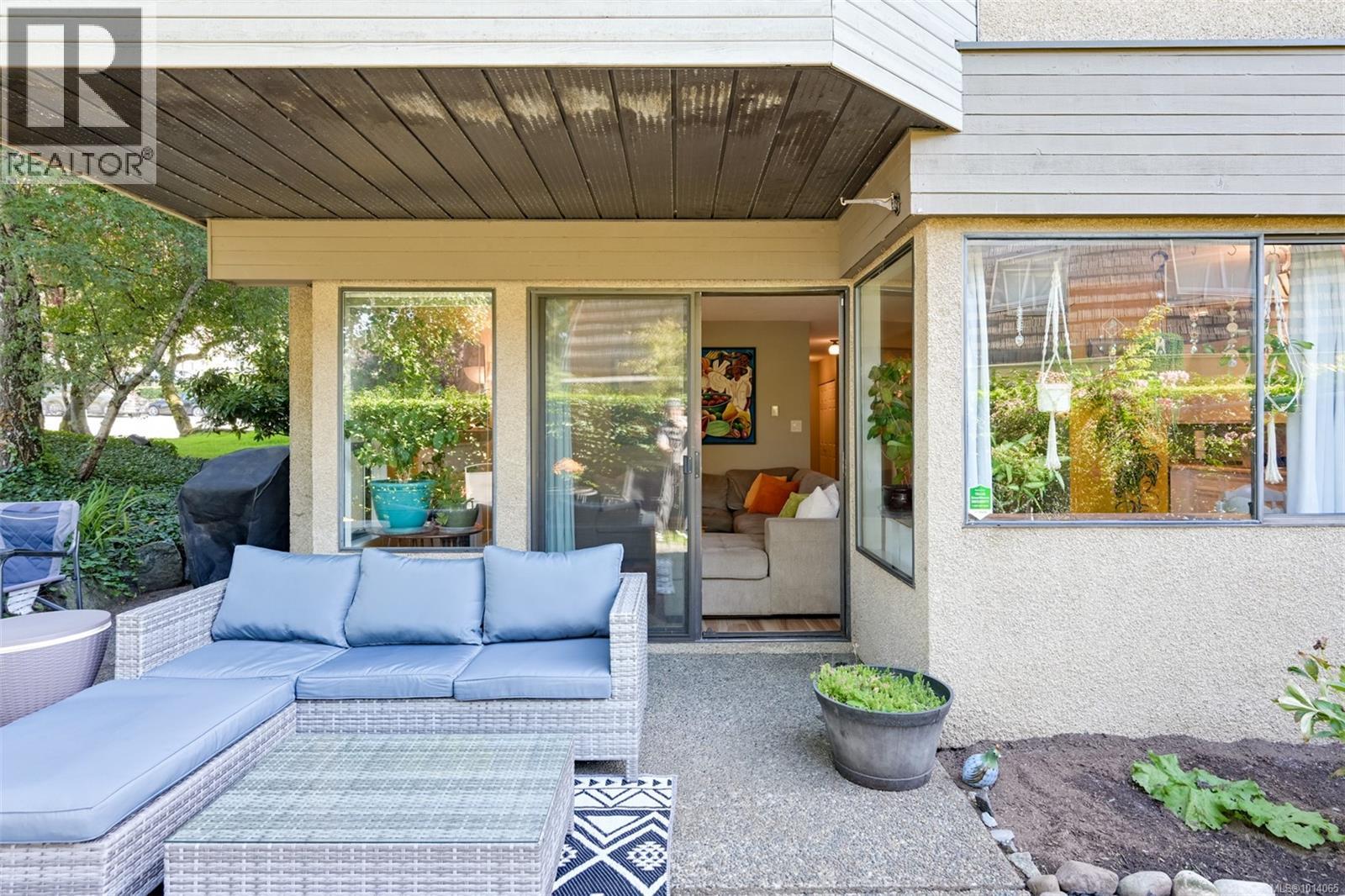 101 3274 Glasgow Ave, Saanich, British Columbia  V8X 1M2 - Photo 17 - 1014065