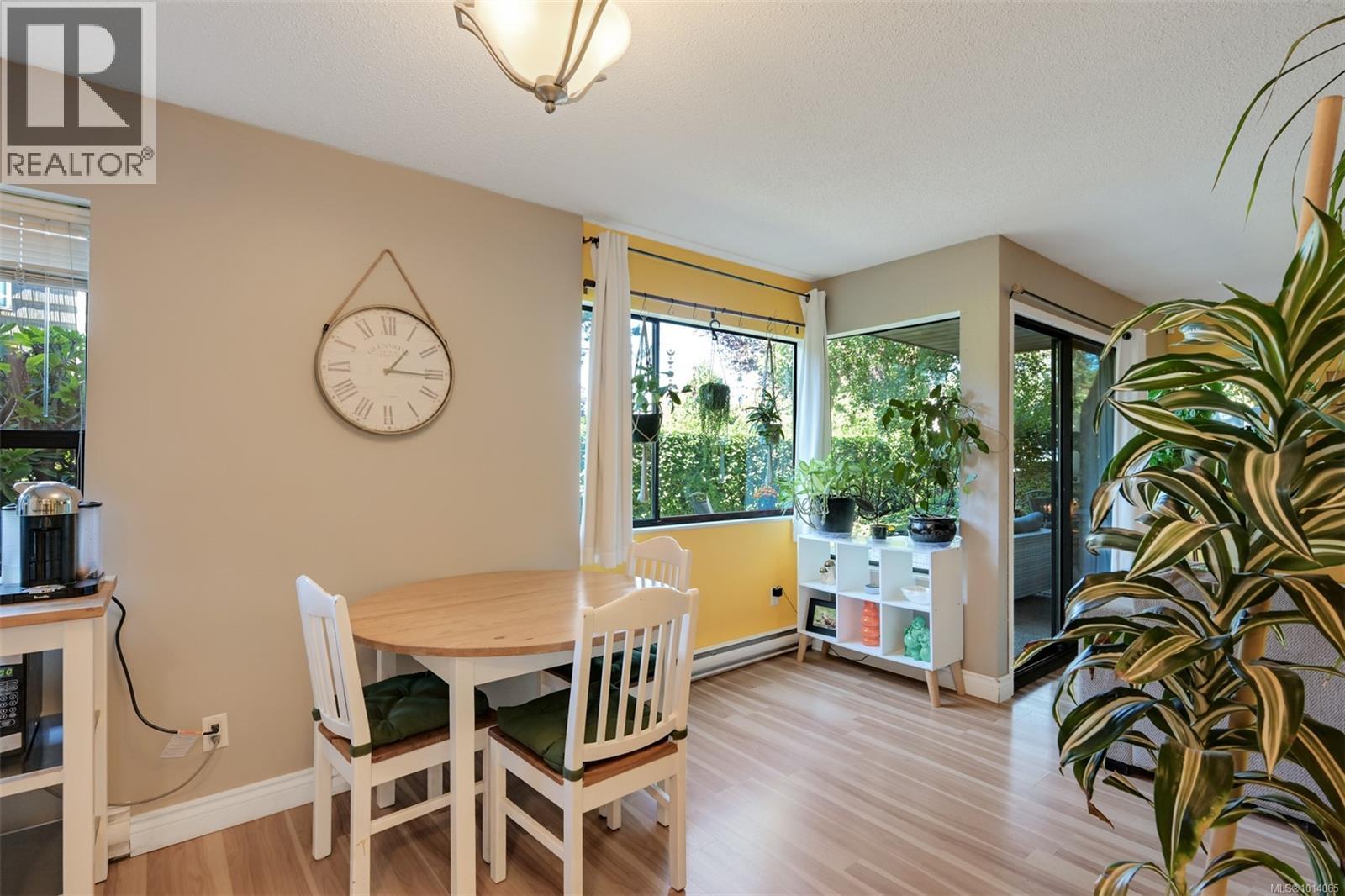101 3274 Glasgow Ave, Saanich, British Columbia  V8X 1M2 - Photo 22 - 1014065