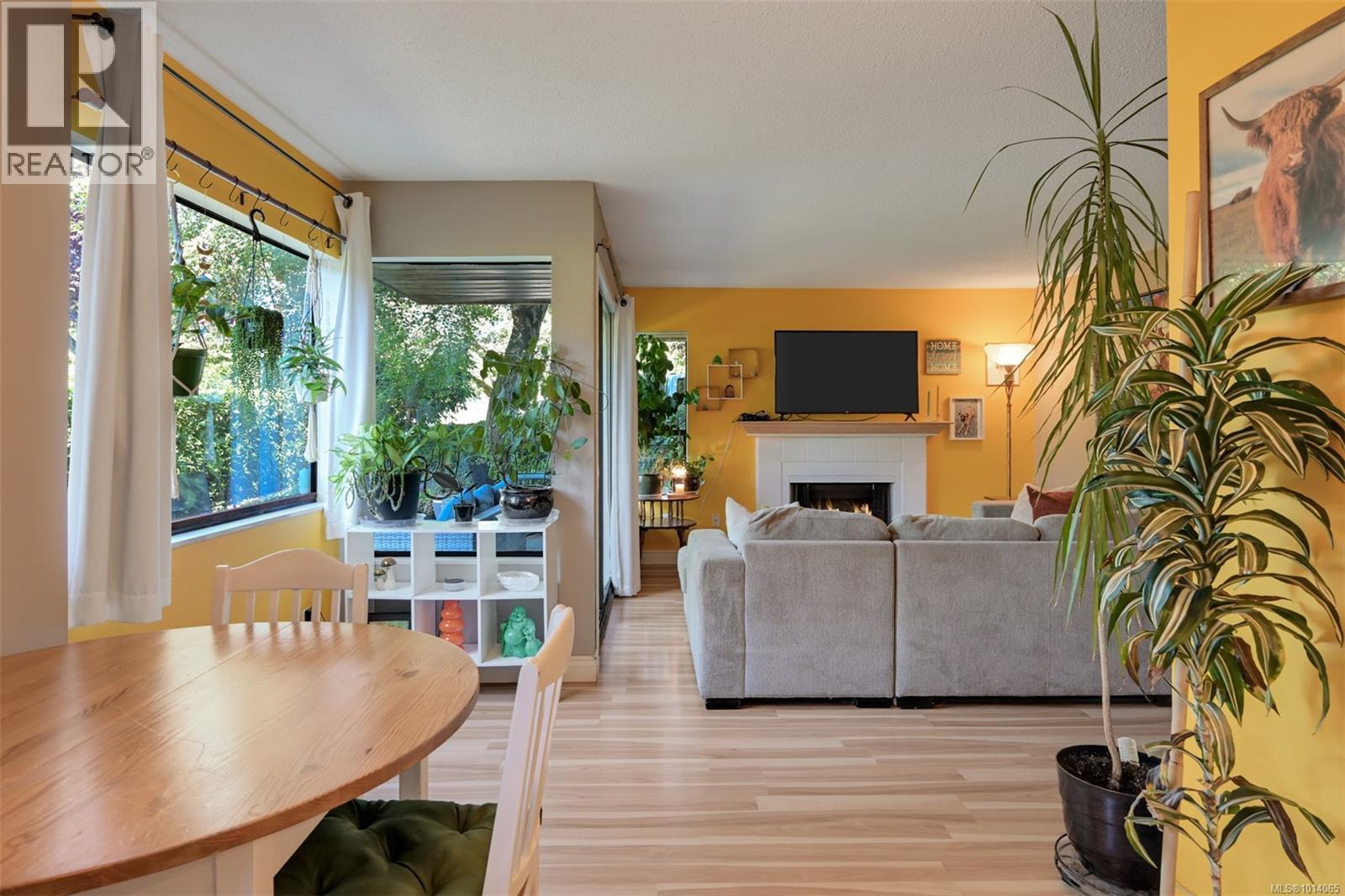 101 3274 Glasgow Ave, Saanich, British Columbia  V8X 1M2 - Photo 23 - 1014065