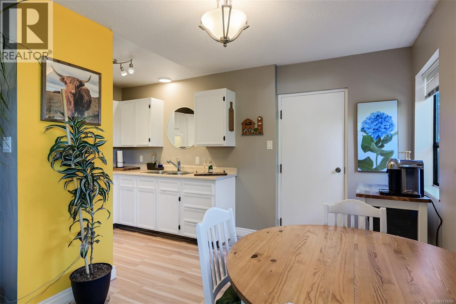 101 3274 Glasgow Ave, Saanich, British Columbia  V8X 1M2 - Photo 25 - 1014065
