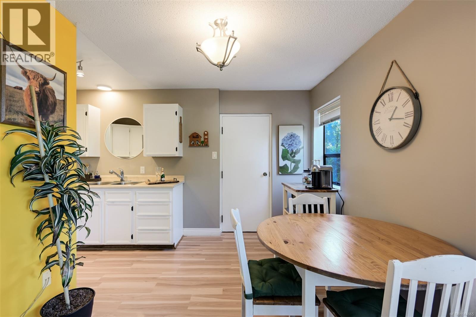 101 3274 Glasgow Ave, Saanich, British Columbia  V8X 1M2 - Photo 26 - 1014065