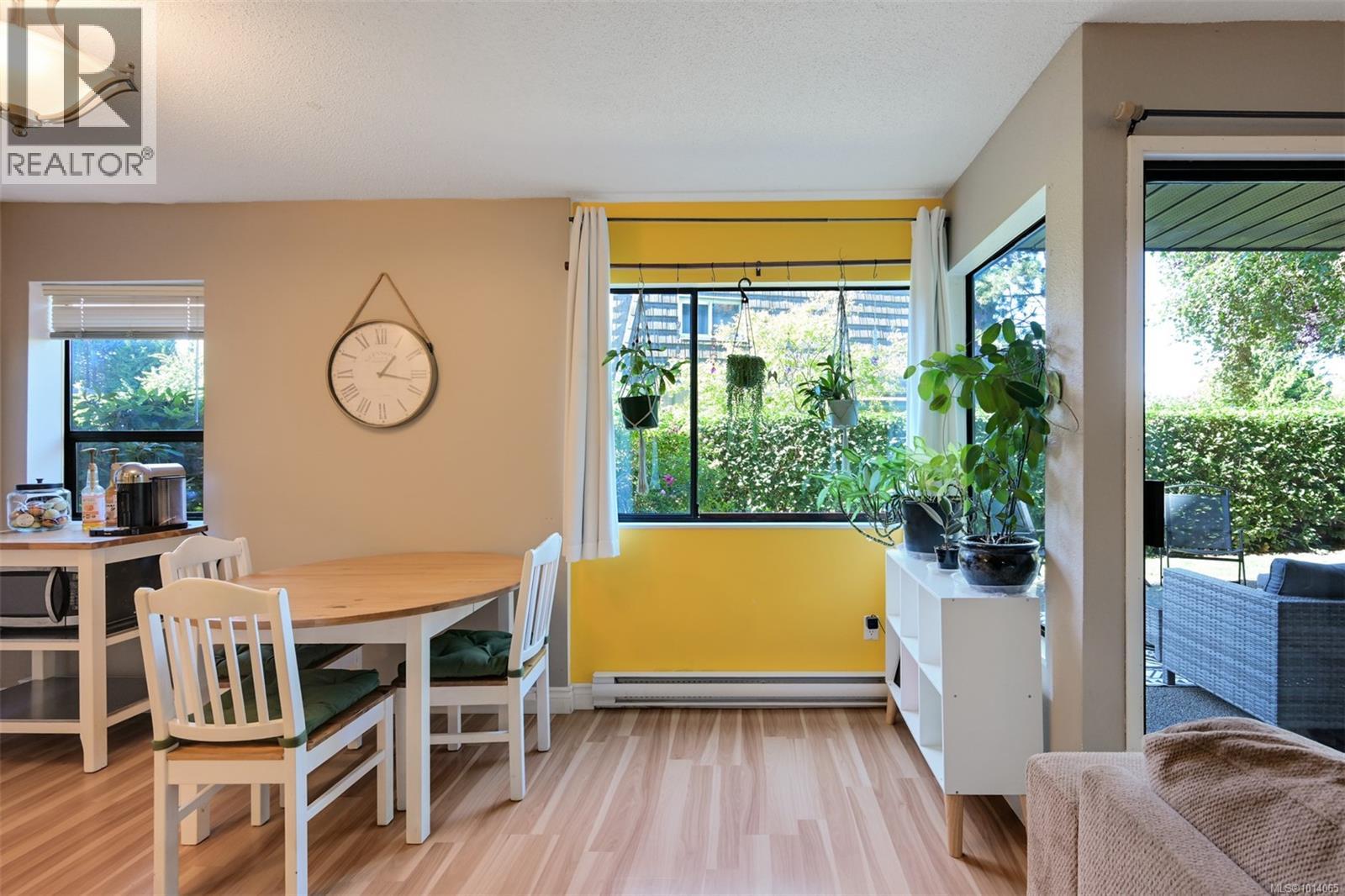 101 3274 Glasgow Ave, Saanich, British Columbia  V8X 1M2 - Photo 27 - 1014065