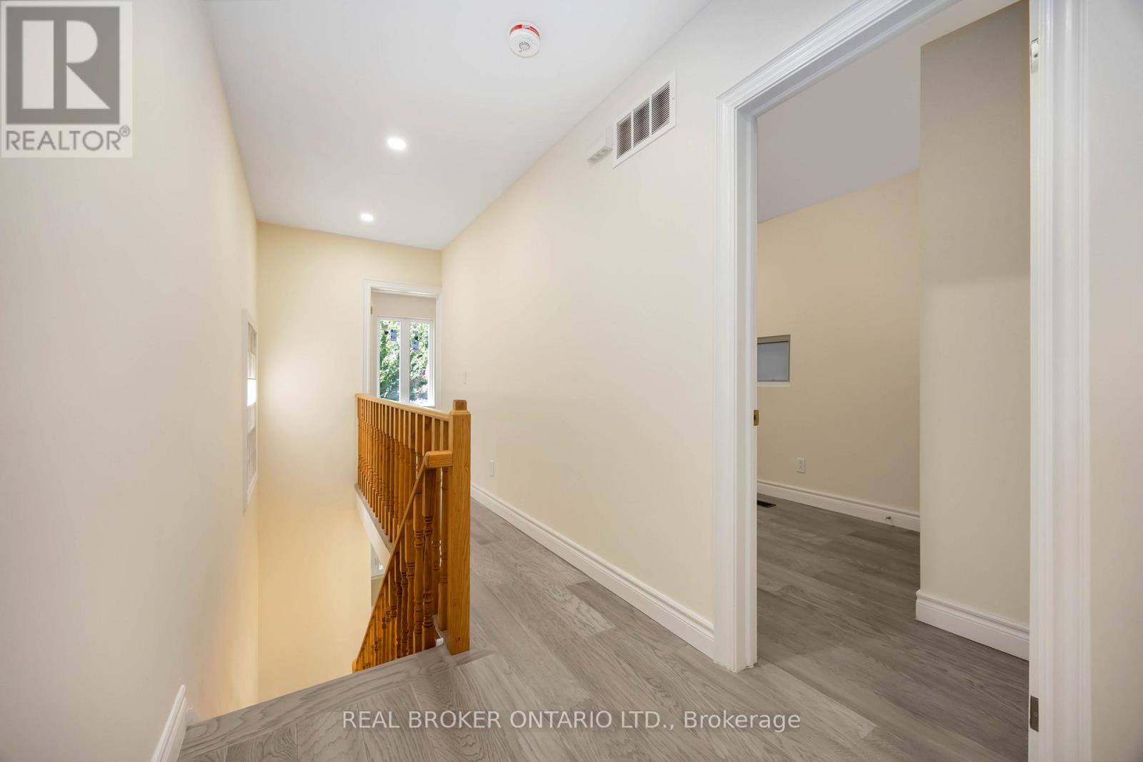 75 Harvie Avenue, Toronto (Corso Italia-Davenport), Ontario  M6E 4K4 - Photo 28 - W12408081