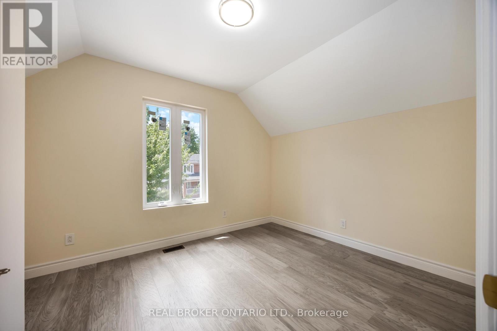 75 Harvie Avenue, Toronto (Corso Italia-Davenport), Ontario  M6E 4K4 - Photo 30 - W12408081