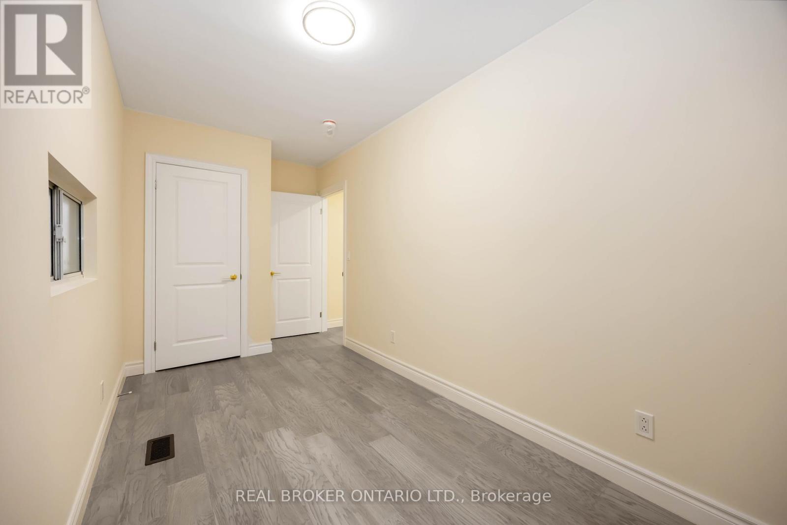 75 Harvie Avenue, Toronto (Corso Italia-Davenport), Ontario  M6E 4K4 - Photo 33 - W12408081