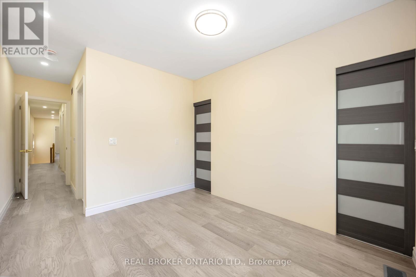 75 Harvie Avenue, Toronto (Corso Italia-Davenport), Ontario  M6E 4K4 - Photo 37 - W12408081