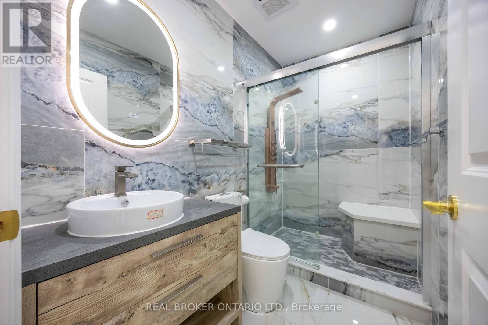 75 Harvie Avenue, Toronto (Corso Italia-Davenport), Ontario  M6E 4K4 - Photo 40 - W12408081