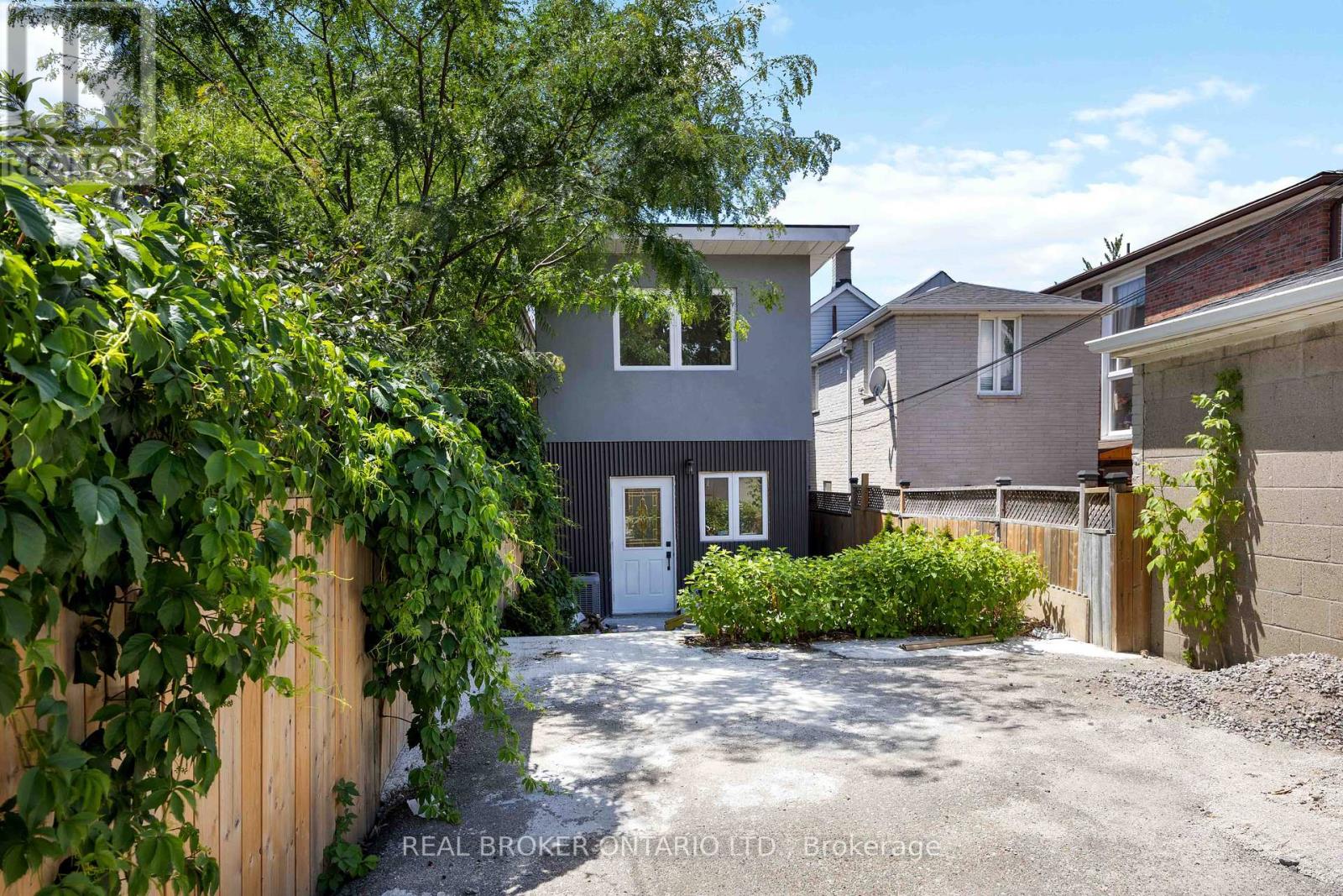 75 Harvie Avenue, Toronto (Corso Italia-Davenport), Ontario  M6E 4K4 - Photo 47 - W12408081