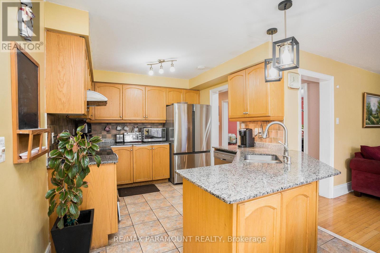 19 River Rock Crescent, Brampton, Ontario  L7A 2V2 - Photo 13 - W12408100
