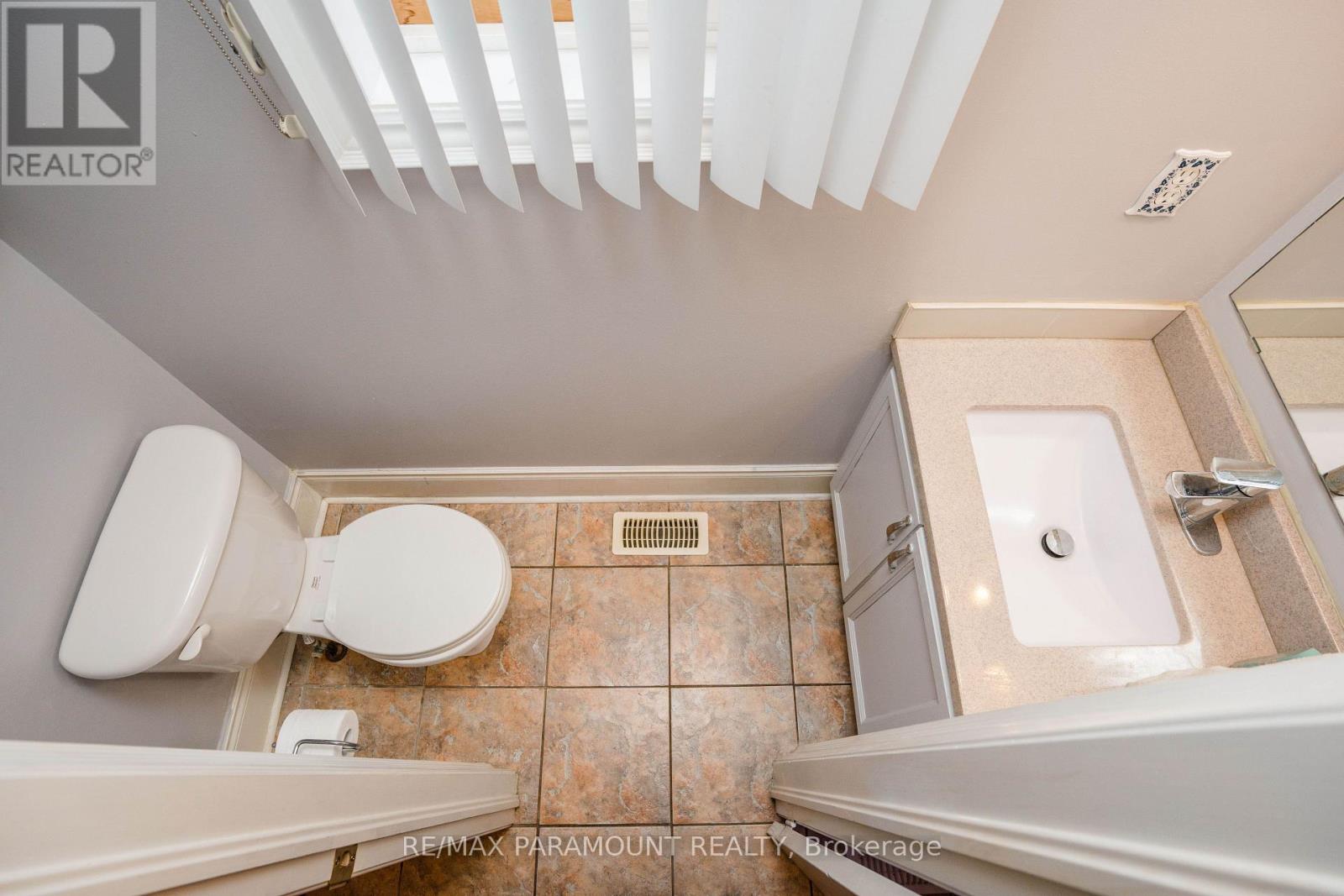 19 River Rock Crescent, Brampton, Ontario  L7A 2V2 - Photo 18 - W12408100