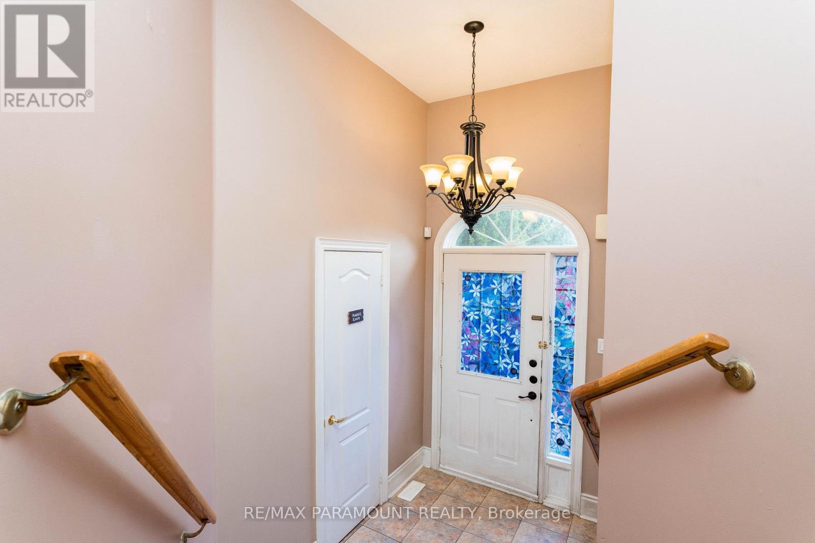 19 River Rock Crescent, Brampton, Ontario  L7A 2V2 - Photo 3 - W12408100