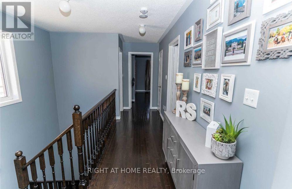 91 Templehill Road, Brampton, Ontario  L6R 3S1 - Photo 14 - W12408105