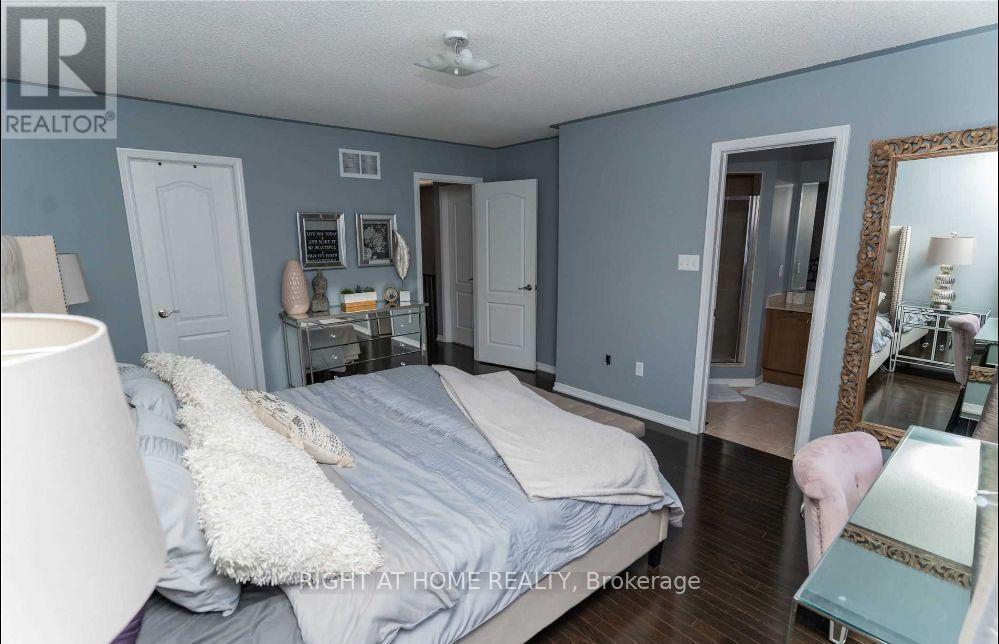 91 Templehill Road, Brampton, Ontario  L6R 3S1 - Photo 16 - W12408105