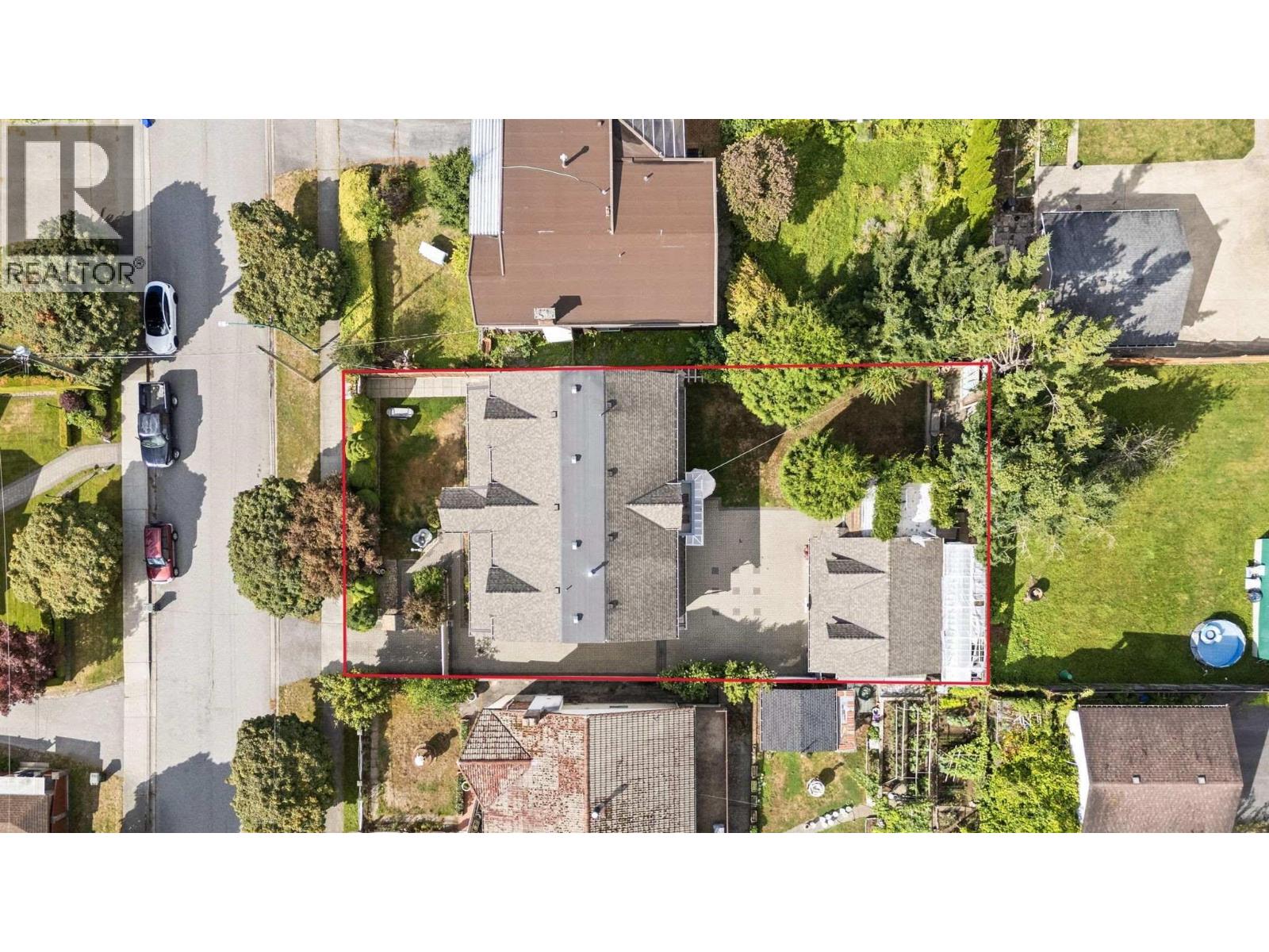 5617 Union Street, Burnaby, British Columbia  V5B 1W6 - Photo 2 - R3047696
